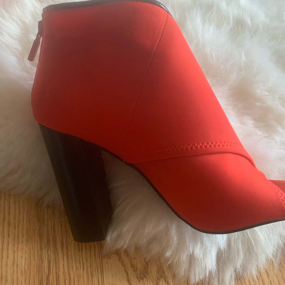 Open toe booties - Picture 4 of 6